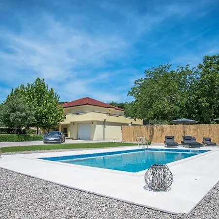 Willa Ctim271 Modern Furnished Holiday House With Pool 4 Adults 2 Children Makarska